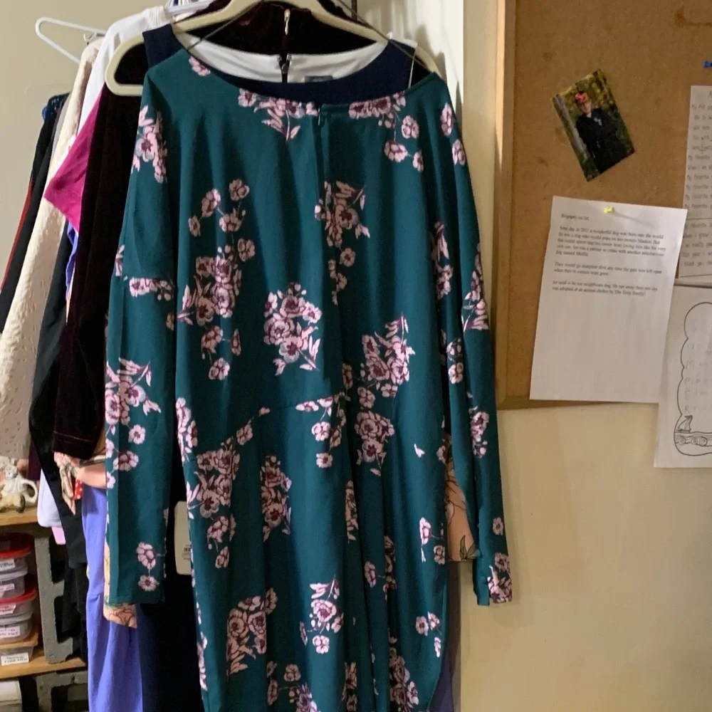 Leith Teal Floral Long-Sleeve Tunic with Pink Flowers. NWT. 3X - Picture 14 of 16